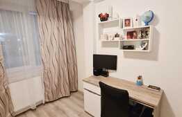 Casa insiruita, la cheie, 4 camere, 2 parcari, strada privata 