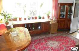 Apartament 2 camere decomandate, 75 mp zona Hotelul Premier. Loc de parcare!