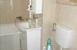 Apartament 2 camere decomandate, 75 mp zona Hotelul Premier. Loc de parcare!