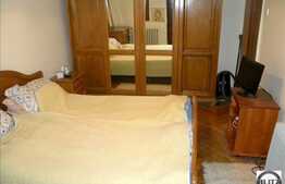 Apartament 2 camere decomandate, 75 mp zona Hotelul Premier. Loc de parcare!