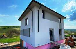 Casa individuala in Corusu, panorama si liniste, 120 mp utili si 500 mp teren!