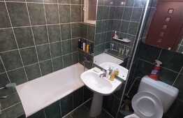 Apartament de 3 camere, etaj intermediar, decomandat, zona Tractorul