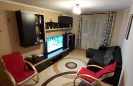 Apartament de 3 camere, etaj intermediar, decomandat, zona Tractorul