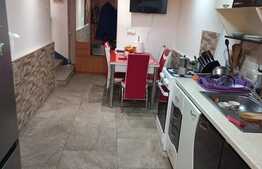 Apartament in vila, 100 mp, posibilitate mansardare, 200 mp curte, Dambul Rotund