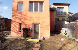 Apartament in vila, 100 mp, posibilitate mansardare, 200 mp curte, Dambul Rotund