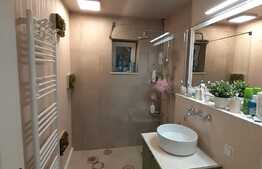 Apartament de 3 camere, ultrafinisat, etaj intermediar, parcare, Titulescu