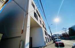 Spatii comerciale cu CF, 67 mp, imobil nou, zona Semicentrala