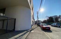 Spatii comerciale cu CF, 67 mp, imobil nou, zona Semicentrala