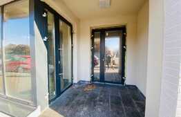 Spatii comerciale cu CF, 67 mp, imobil nou, zona Semicentrala