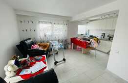 Apartament cu 3 camere in vila, orientare Sudica, parcare si curte