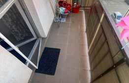 Apartament de 2 camere semidecomandate, 49mp, etaj intermediar! Zona strazii Eroilor