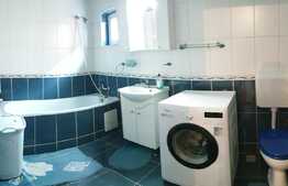 Garsoniera de 45 mp, balcon, curte, Piata 1 Mai