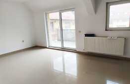 Apartament 3 camere, etaj intermediar, terasa de 12 mp, finisat nou, zona Porii