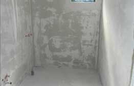 Apartament cu 3 camere, 71.5 mp, zona linistita, semifinisat! Loc de parcare!