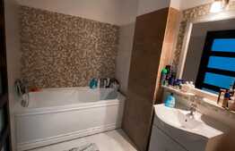 Apartament 2 camere etaj 1, parcare, zona Stejarului!