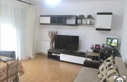 Vanzare 2 camere, 50 mp, 2 balcoane, etaj intermediar! Zona Porii! Cu parcare!