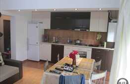 Vanzare 2 camere, 50 mp, 2 balcoane, etaj intermediar! Zona Porii! Cu parcare!