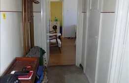 Vanzare apartament 3 camere, 59,38 mp, zona strazii Alexandru Vlahuta