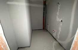 Apartament 2 camere, etaj intermediar, parcare, zona Sub Cetate!