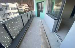 Apartament 2 camere, etaj intermediar, parcare, zona Sub Cetate!