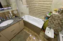 Apartament de 3 camere, 82mp, decomandat, Zona Tractorul 