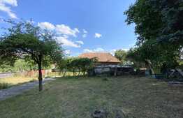 Casa locuibila cu teren generos 2100 mp, front 37,5 ml in Salicea!