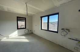 Casa individuala cu priveliste deosebita, teren generos , garaj ! Savadisla