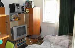 Apartament 3 camere decomandate, zona strazii Vidraru. Etaj intermediar!