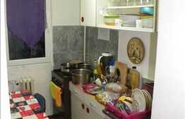 De vanzare apartament cu 3 camere, zona Complexului Big, 44 mp utli