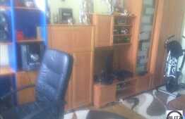 Vanzare 2 camere, zona strazii Avram Iancu. 2 locuri de parcare si 2 boxe!