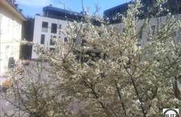 Vanzare 2 camere, zona strazii Avram Iancu. 2 locuri de parcare si 2 boxe!