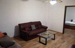 Apartament 2 camere, 60 mp, decomandat, curte, zona Centrala