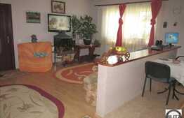 Apartament in zona Florilor cu 3 camere, 72 mp! Loc Parcare cu C.F.