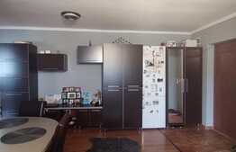 Apartament 3 camere, parcare, balcon, etaj intermediar, zona restaurantului Regal!