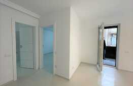 Apartament nemobilat, 48 mp, parcare subterana, zona Teatrul National