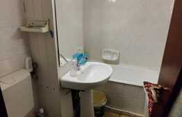 Apartament de 2 camere, decomandat, 50 mp, 2 balcoane, etaj intermediar, zona Parang