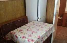 Apartament decomandat, 3 camere, balcon, garaj, zona strazii Titulescu 