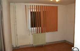 Vanzare 2 camere decomandate, 48 mp, boxa la subsol, zona strazii Primaverii