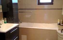 Zona Andrei Muresanu, 3 camere decomandate, 79 mp, cu boxa si loc de parcare