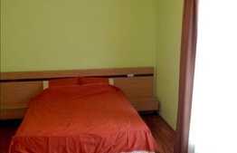 Zona Andrei Muresanu, 3 camere decomandate, 79 mp, cu boxa si loc de parcare