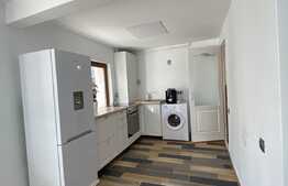 Apartament de 2 camere decomandate la casa, 60 mp, zona Cipariu