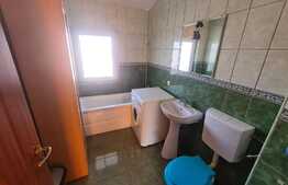 Apartament 2 camere, 3 balcoane, loc parcare, zona strazii Eroilor