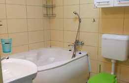 Apartament 2 camere, decomandat, 54 mp utili, balcon, garaj, zona Piata 1 Mai!