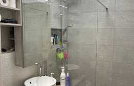 Apartament cu 3 camere, 2 bai, garaj, zona Calea Turzii