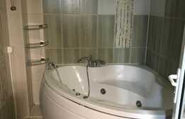 Apartament 4 camere, decomandat, zona Racadau