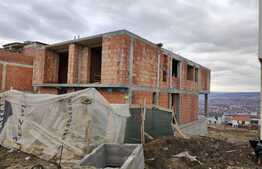 De vanzare casa duplex.Suprafata utila 120m2