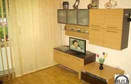 Apartament de vanzare, 2 camere, zona strazii Parang. Loc de parcare inclus!