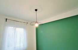 Apartament cu 3 camere si terasa de 23 mp, garaj, finisaje noi, zona Teilor