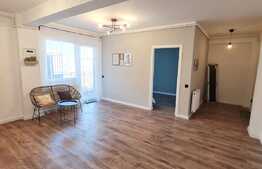 Apartament cu 3 camere si terasa de 23 mp, garaj, finisaje noi, zona Teilor