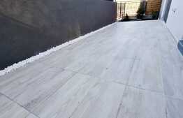 Apartament cu 3 camere si terasa de 23 mp, garaj, finisaje noi, zona Teilor